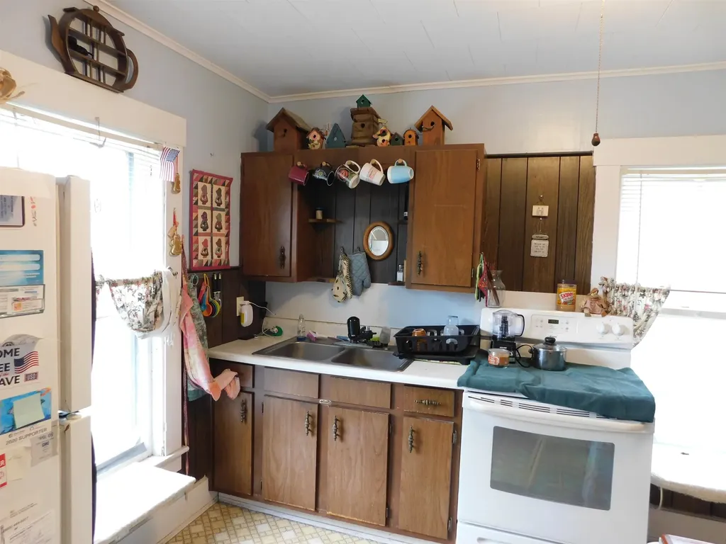 79 Central Street Haverhill NH 03785