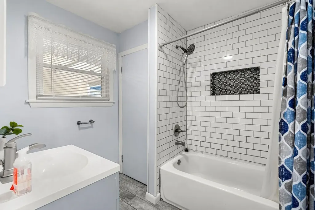 10 Cove Street Goffstown NH 03045
