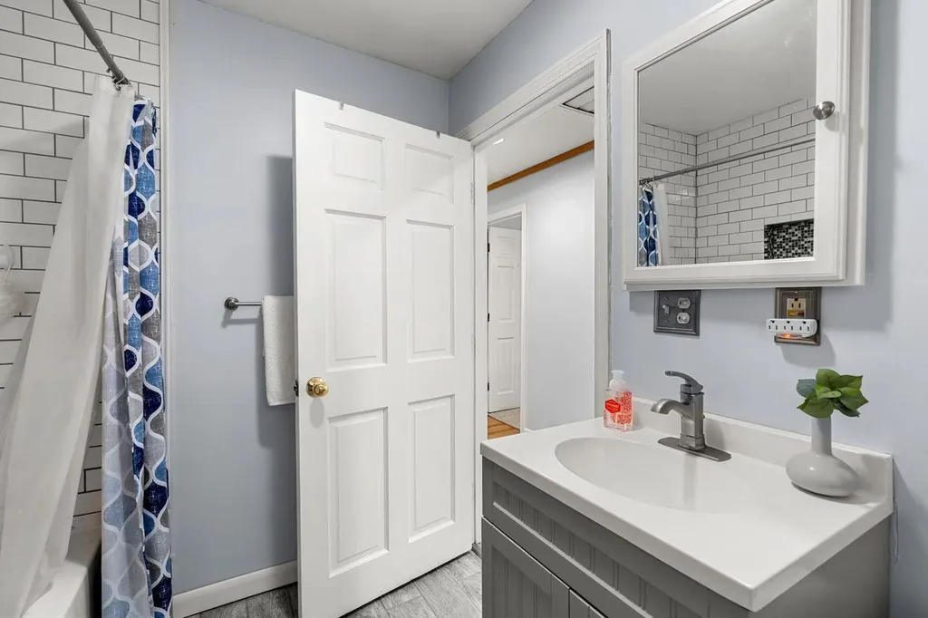 10 Cove Street Goffstown NH 03045