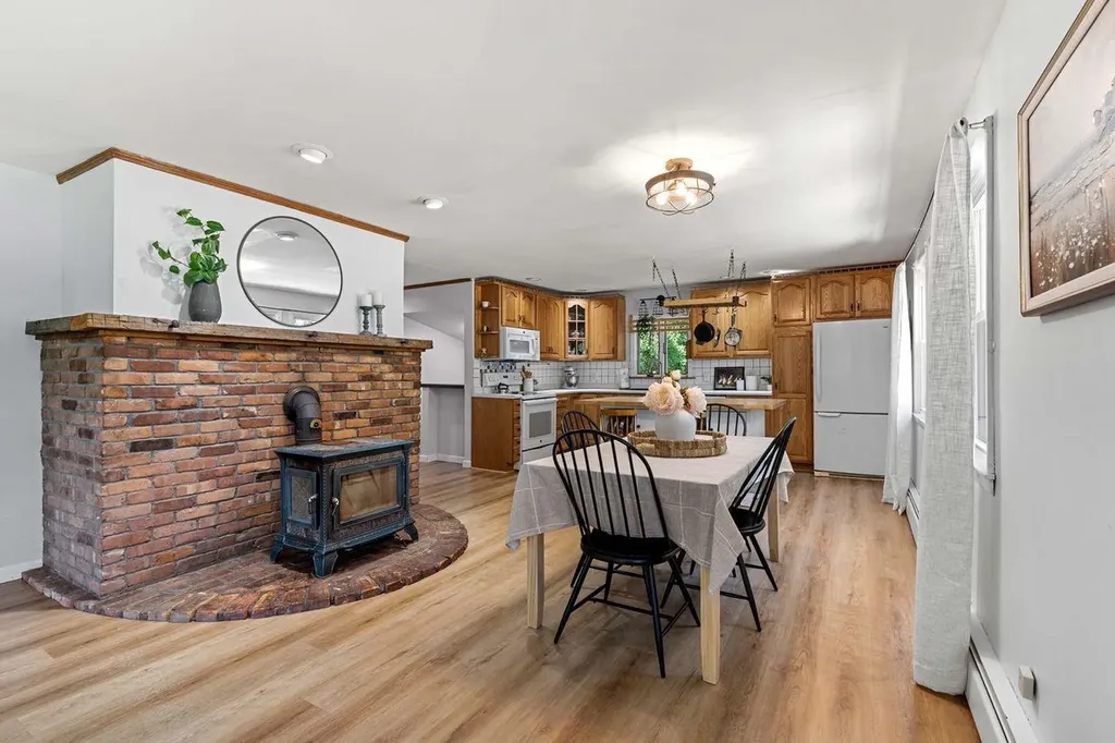 10 Cove Street Goffstown NH 03045