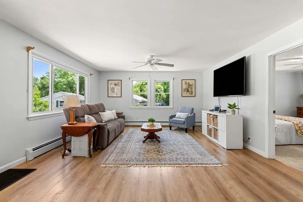 10 Cove Street Goffstown NH 03045