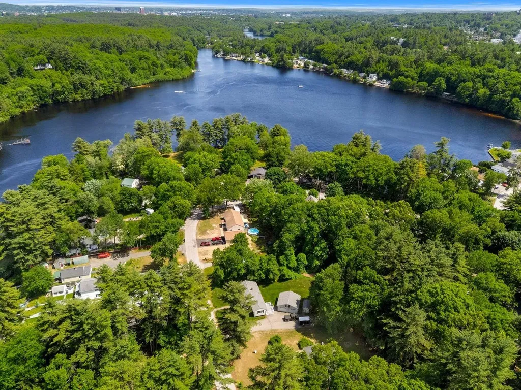 10 Cove Street Goffstown NH 03045