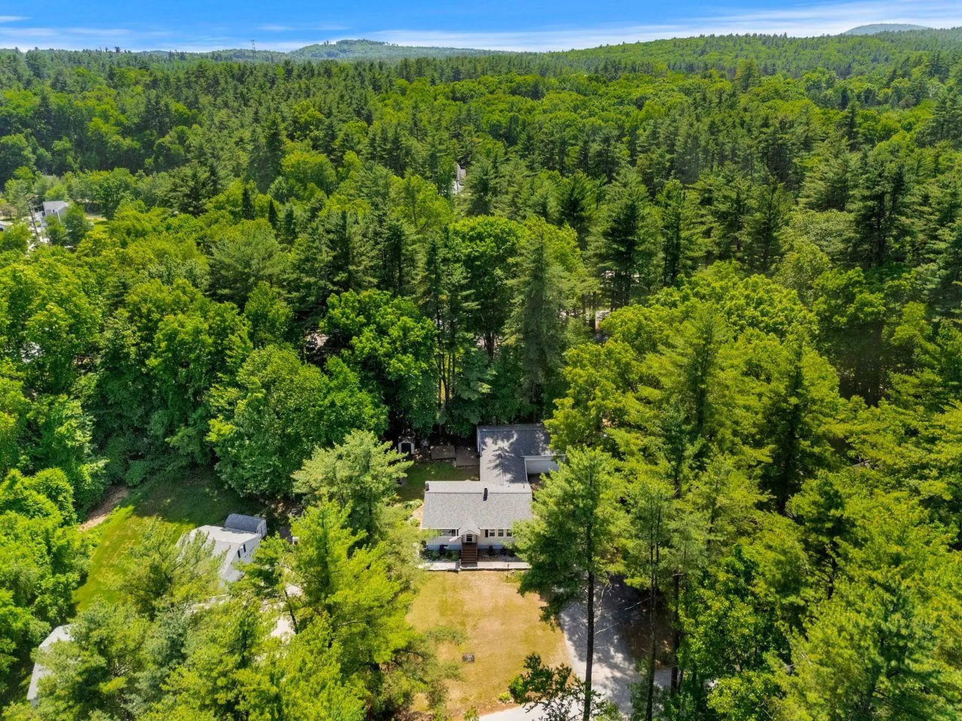 10 Cove Street Goffstown NH 03045