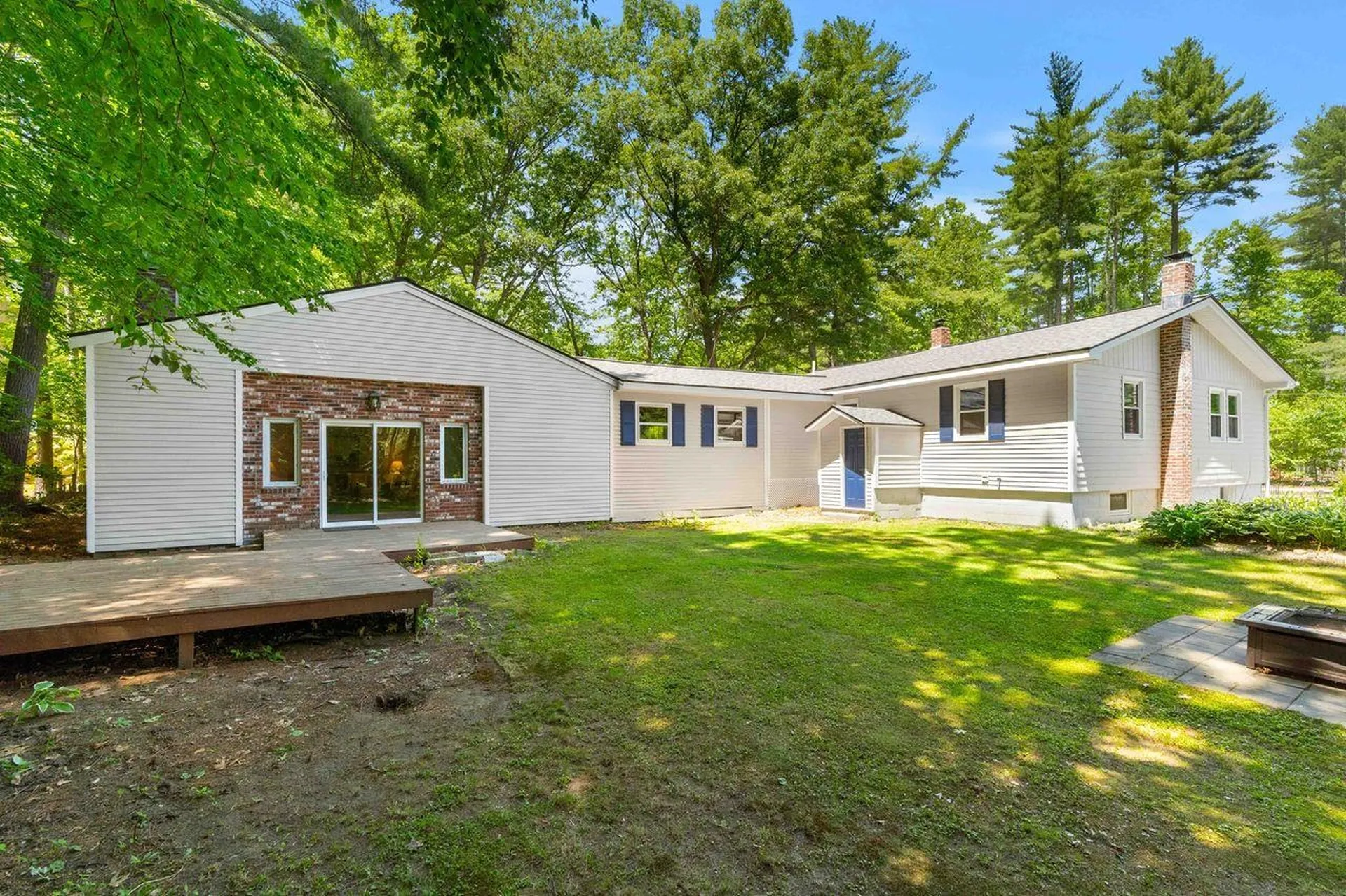 10 Cove Street Goffstown NH 03045