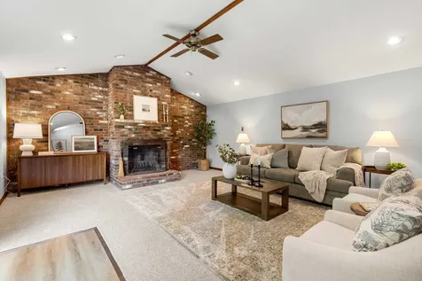 10 Cove Street Goffstown NH 03045