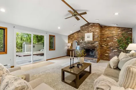 10 Cove Street Goffstown NH 03045