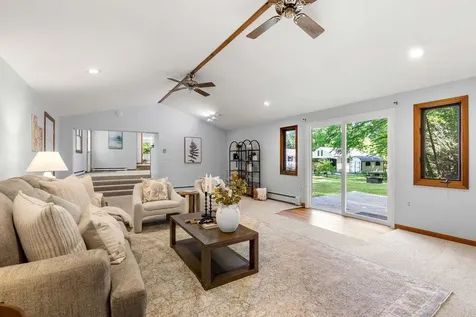 10 Cove Street Goffstown NH 03045