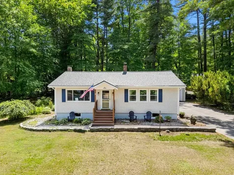 10 Cove Street Goffstown NH 03045