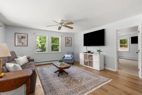 10 Cove Street Goffstown NH 03045