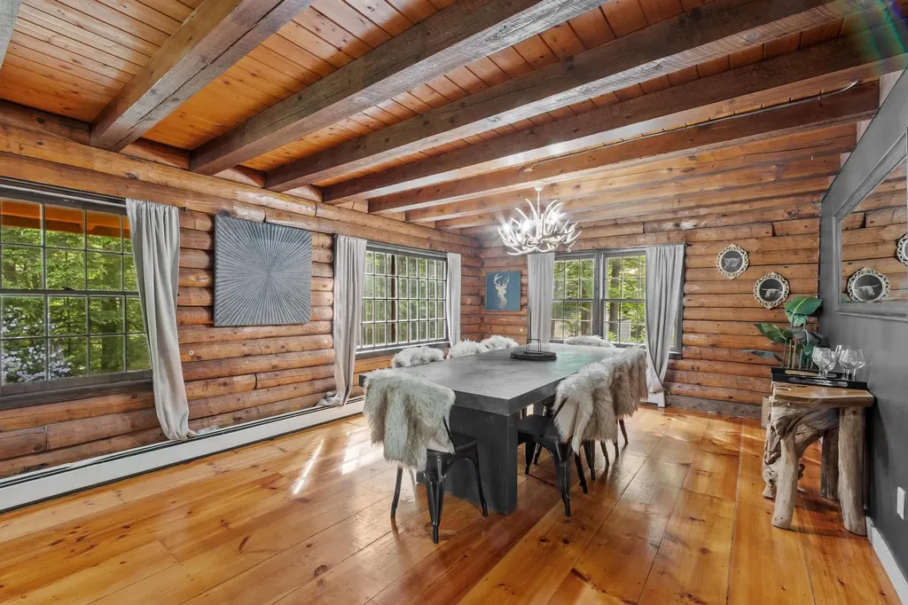 77 Whitehouse Circle Campton NH 03223