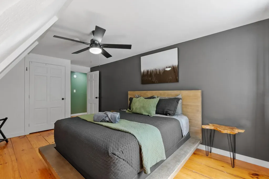 77 Whitehouse Circle Campton NH 03223