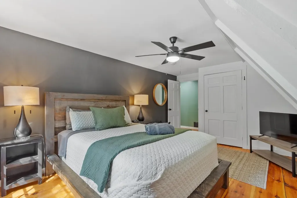 77 Whitehouse Circle Campton NH 03223