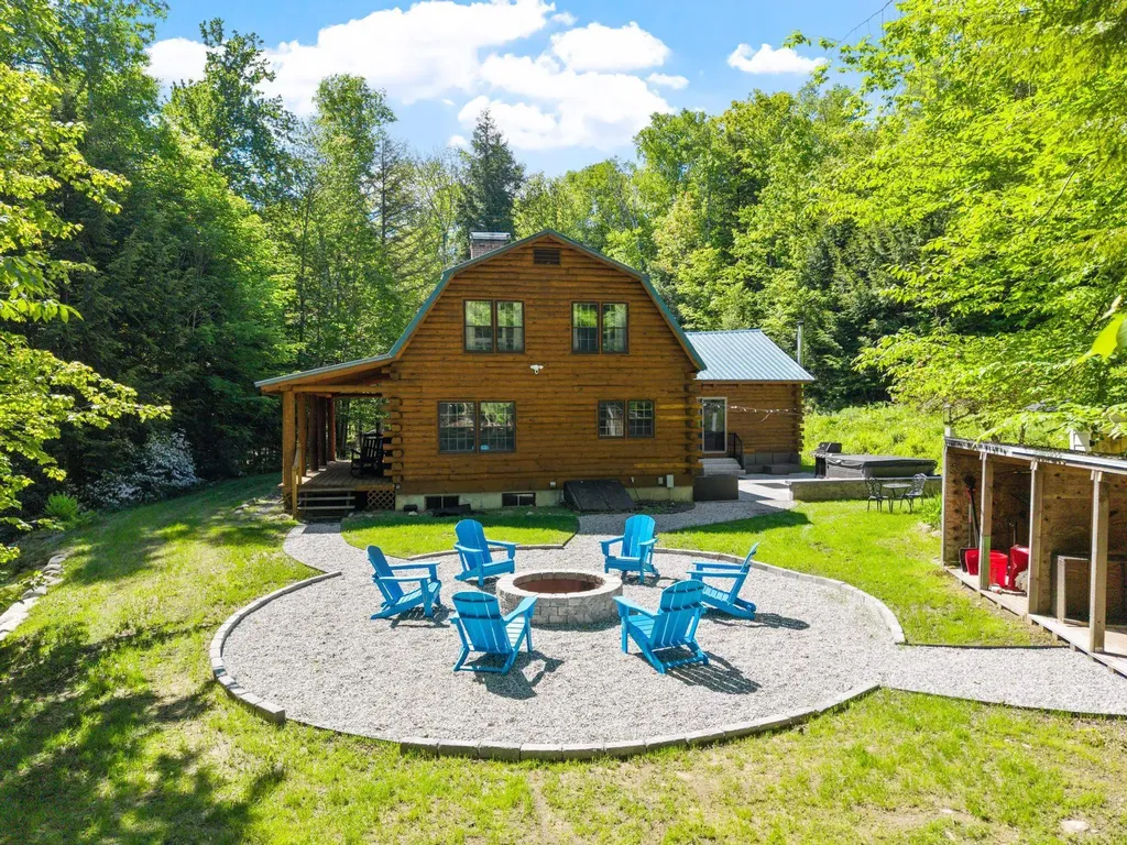 77 Whitehouse Circle Campton NH 03223