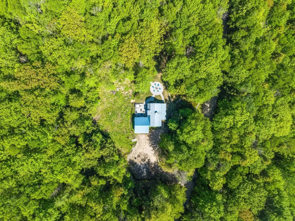 77 Whitehouse Circle Campton NH 03223