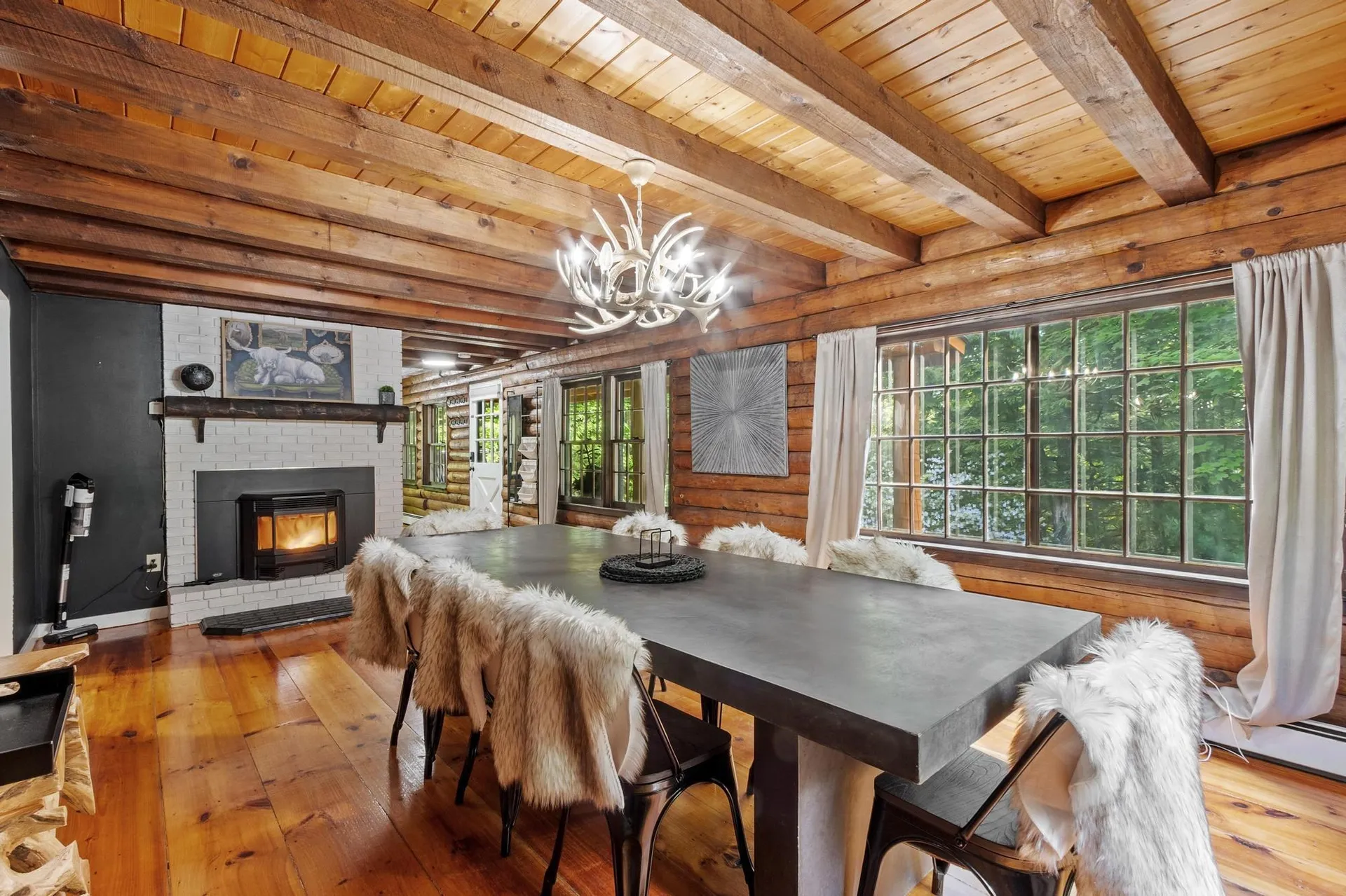 77 Whitehouse Circle Campton NH 03223
