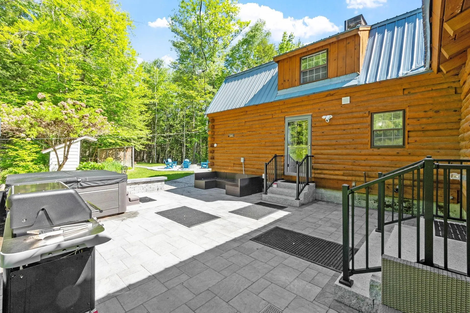 77 Whitehouse Circle Campton NH 03223