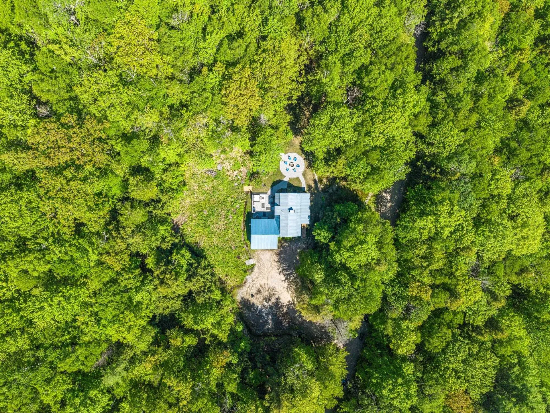 77 Whitehouse Circle Campton NH 03223