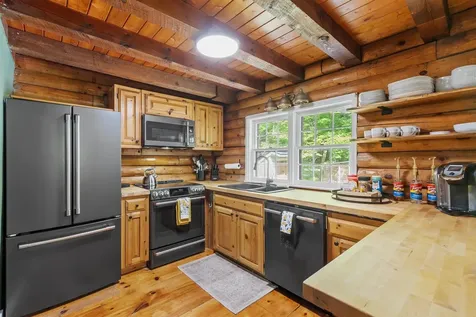 77 Whitehouse Circle Campton NH 03223