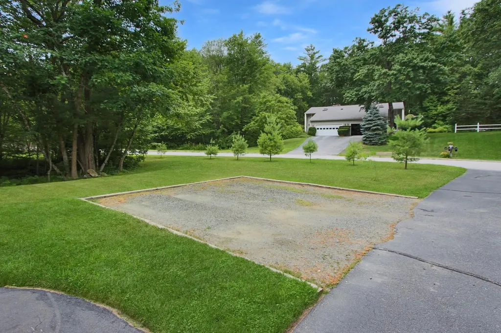 14 Jennifer Drive Concord NH 03301