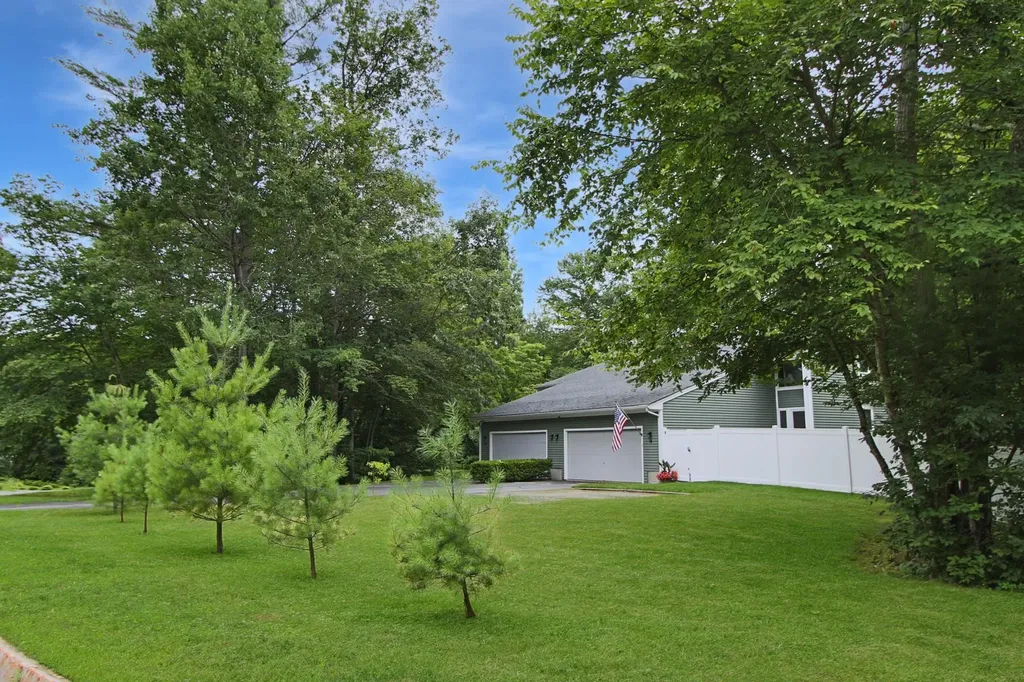 14 Jennifer Drive Concord NH 03301