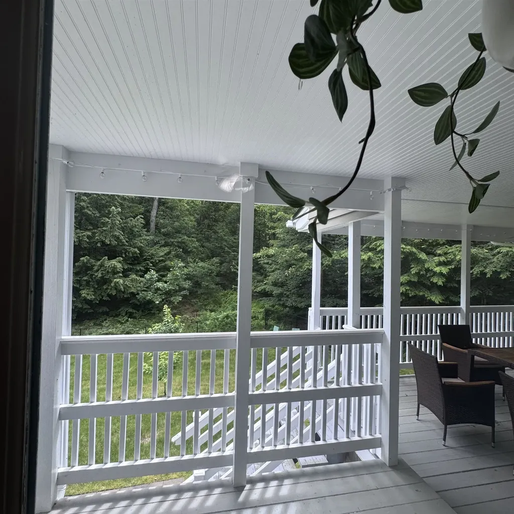 44 Stowell Road Bedford NH 03110