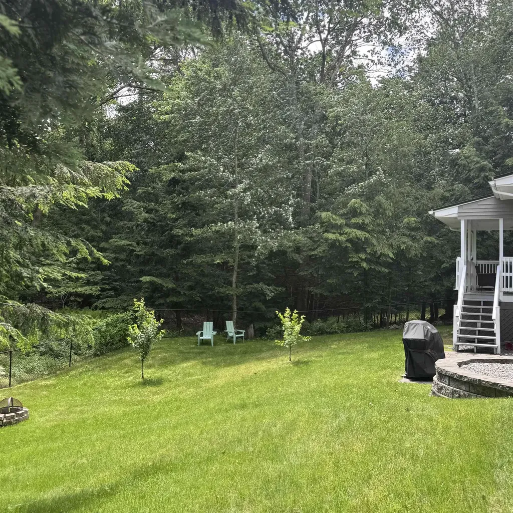 44 Stowell Road Bedford NH 03110