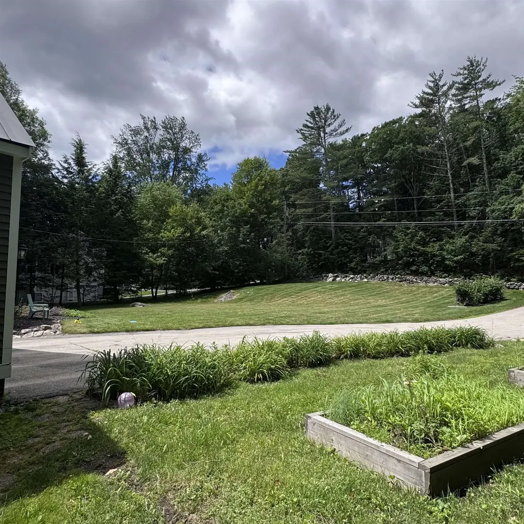 44 Stowell Road Bedford NH 03110
