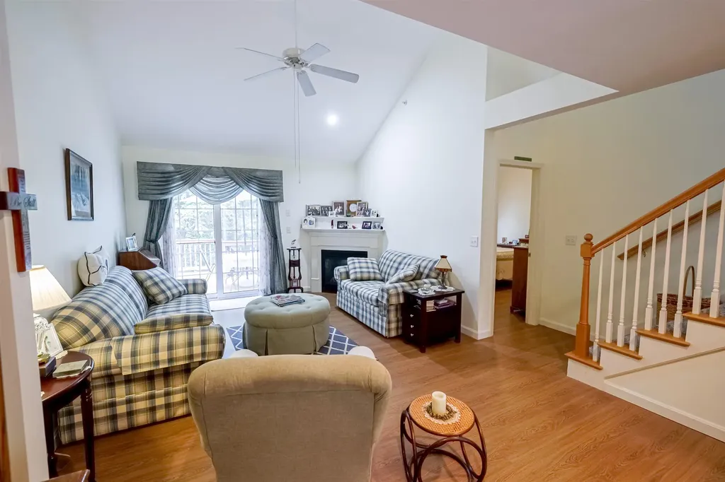 44 Penacook Terrace Merrimack NH 03054