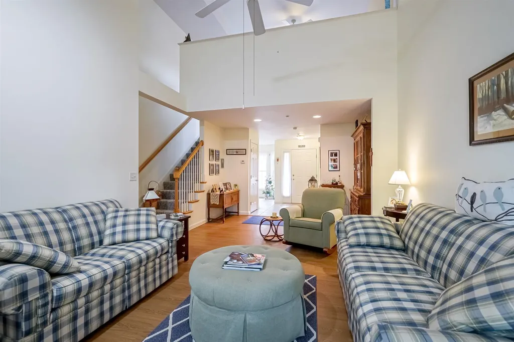 44 Penacook Terrace Merrimack NH 03054