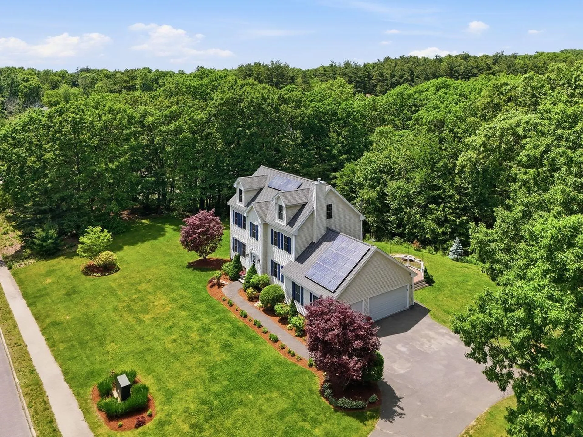 14 James Way Hudson NH 03051