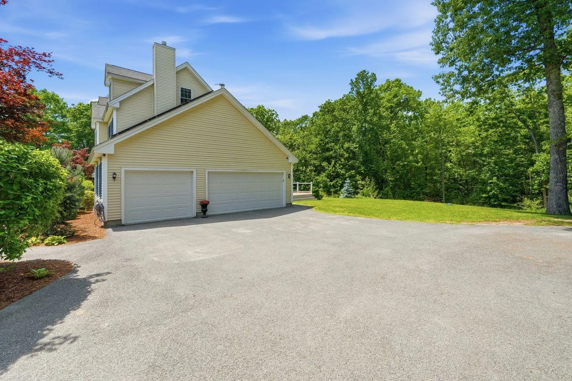 14 James Way Hudson NH 03051