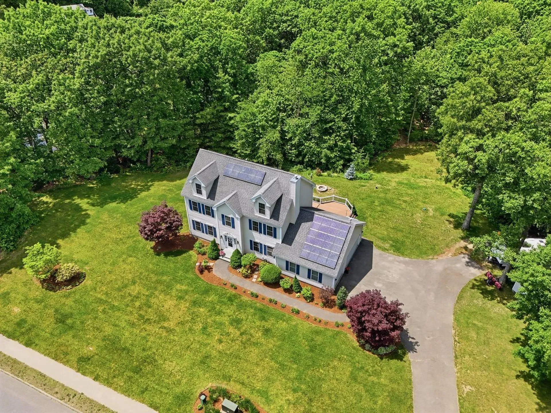 14 James Way Hudson NH 03051