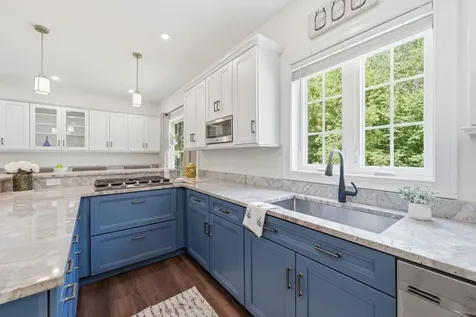 14 James Way Hudson NH 03051