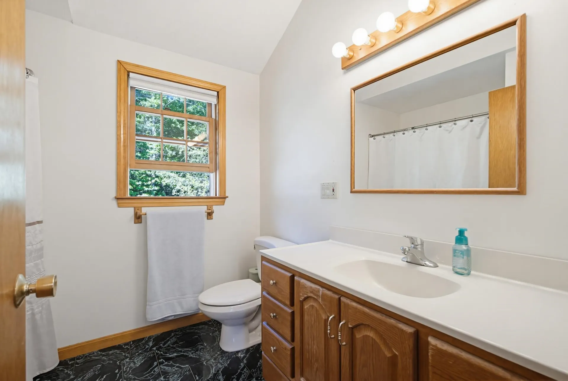 55 Kristin Drive Derry NH 03038