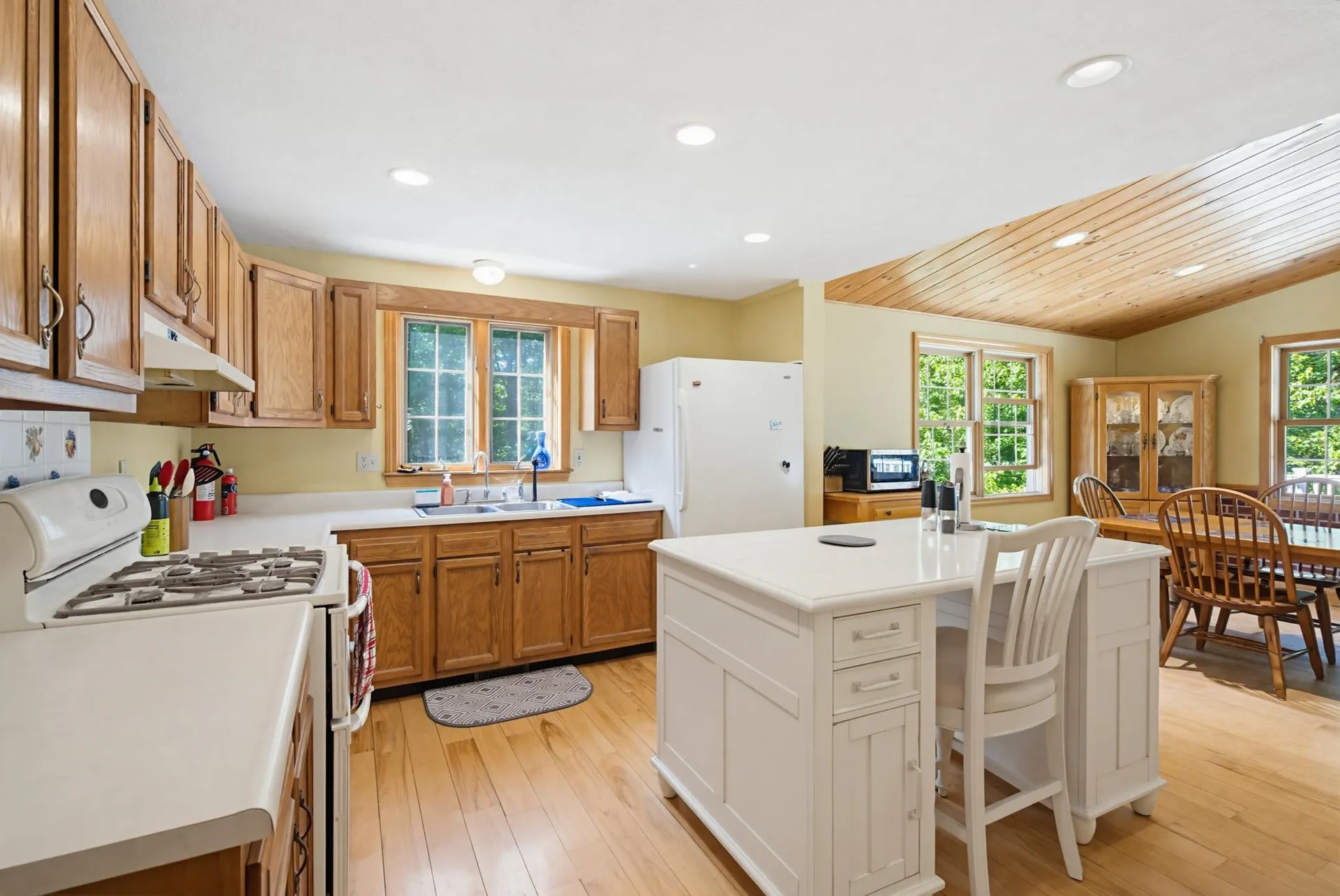 55 Kristin Drive Derry NH 03038