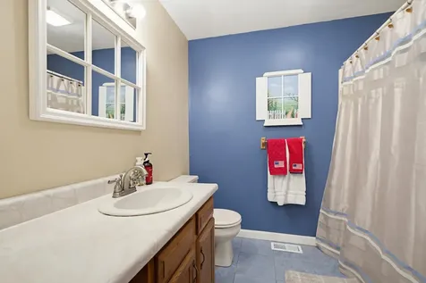 55 Kristin Drive Derry NH 03038