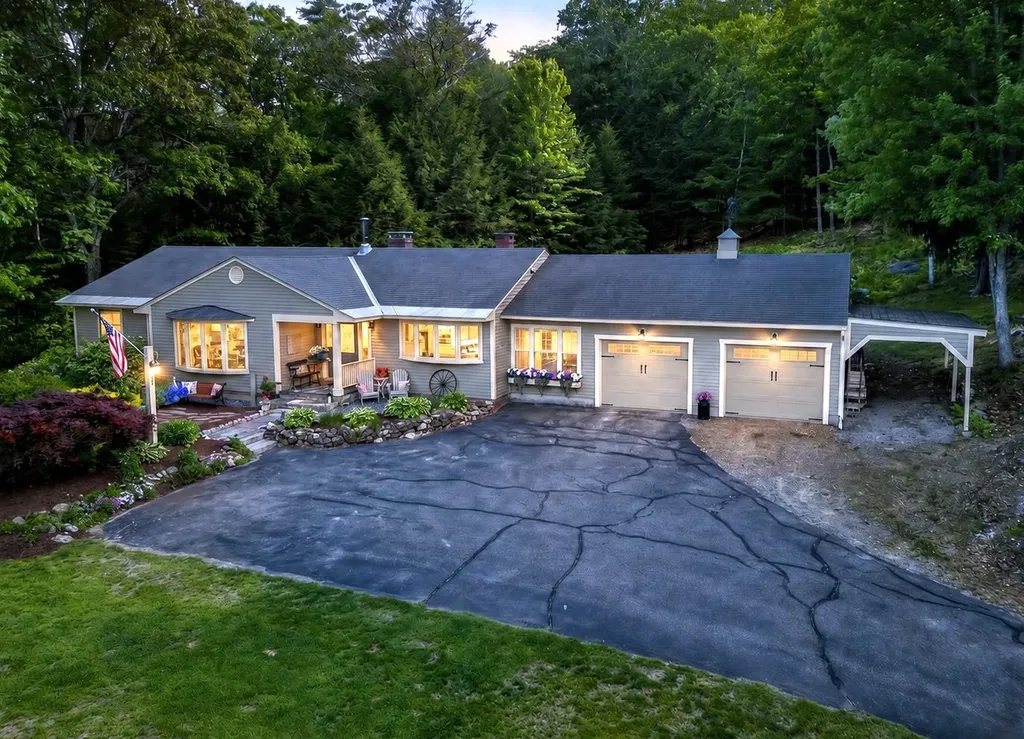 5 Tillinghast Road Sutton NH 03260