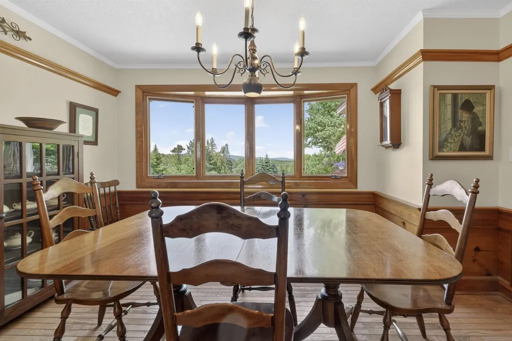 5 Tillinghast Road Sutton NH 03260