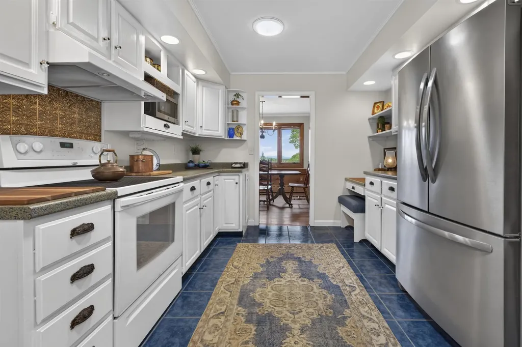 5 Tillinghast Road Sutton NH 03260