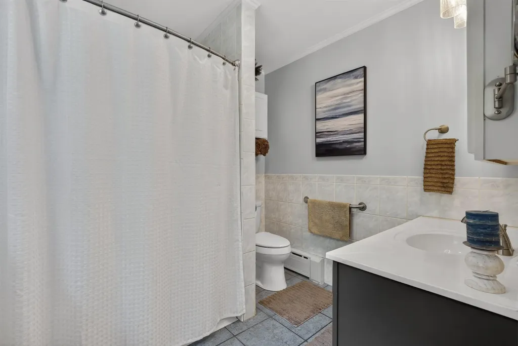 5 Tillinghast Road Sutton NH 03260