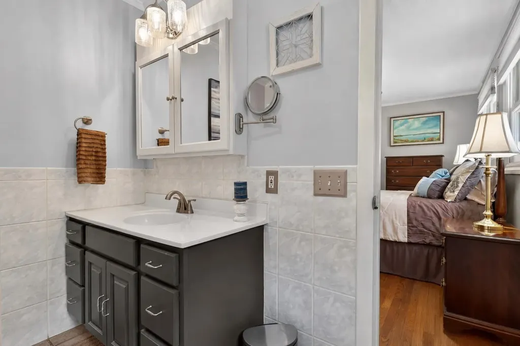 5 Tillinghast Road Sutton NH 03260