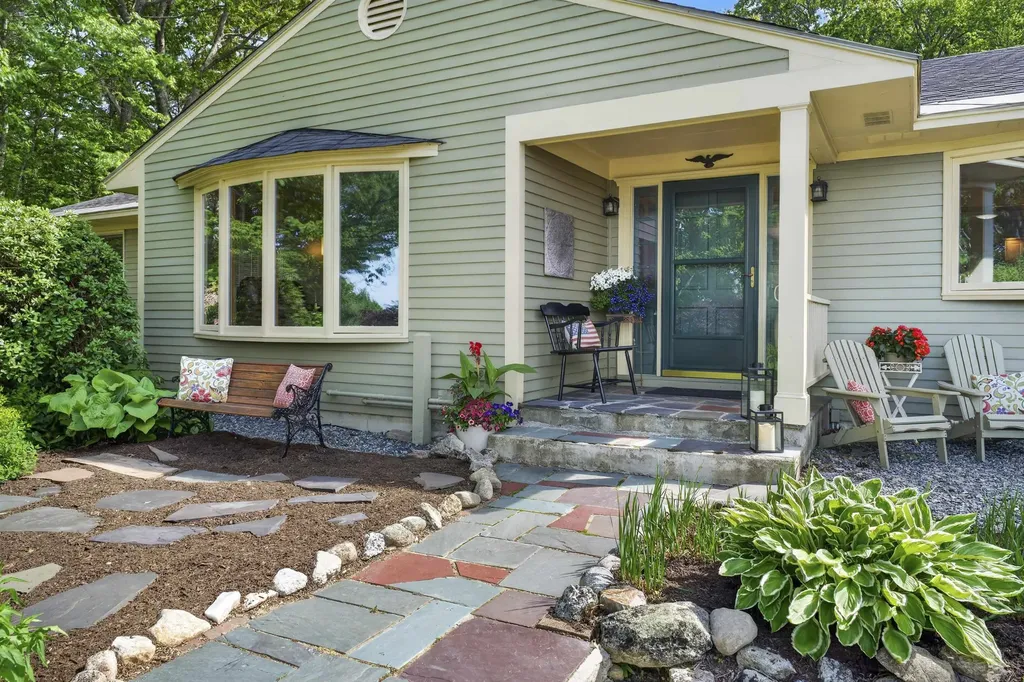 5 Tillinghast Road Sutton NH 03260