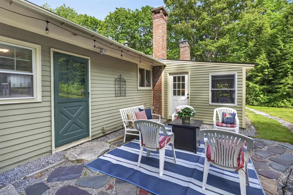 5 Tillinghast Road Sutton NH 03260