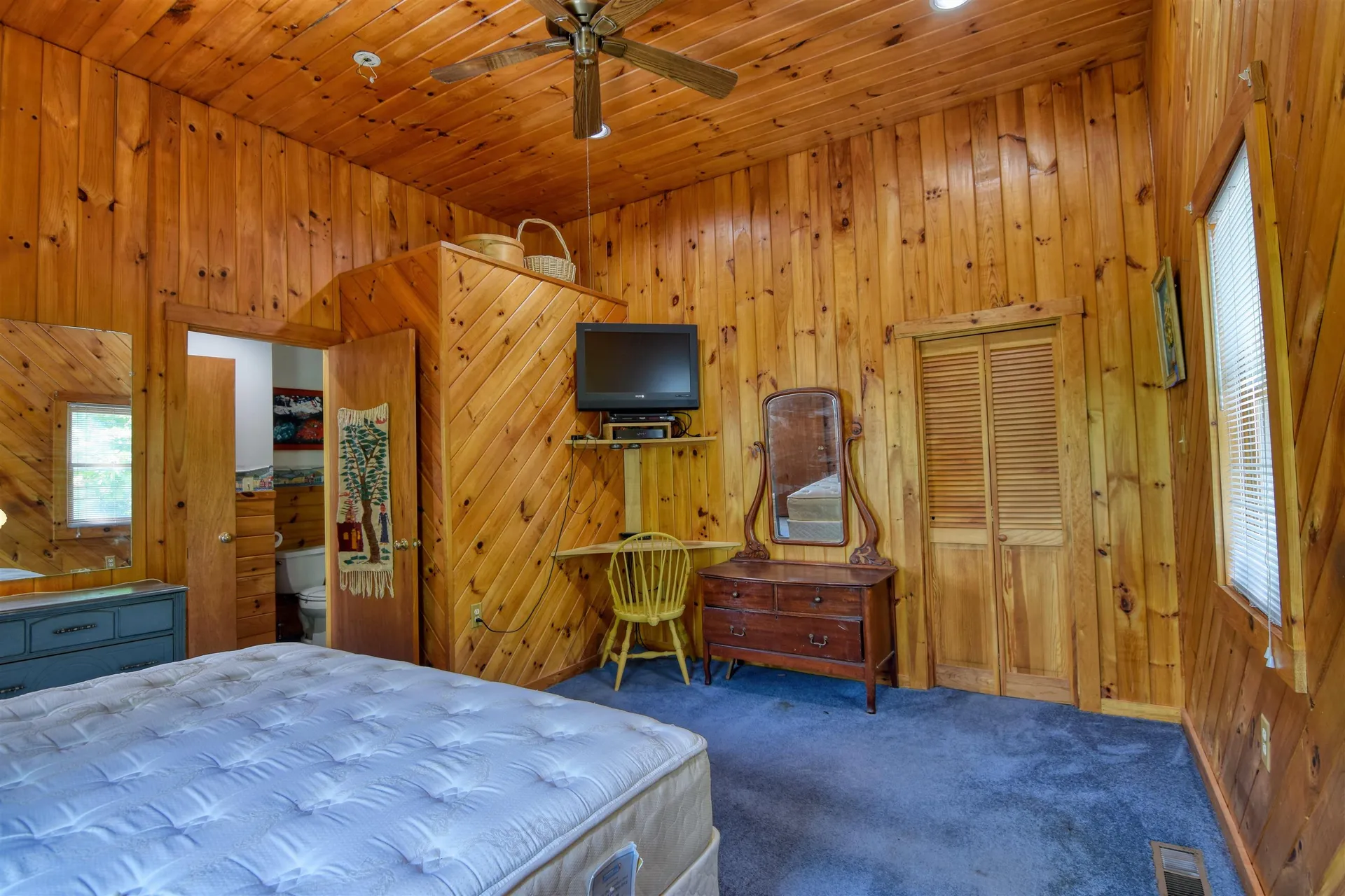 1294 Daniel Webster Highway Woodstock NH 03262