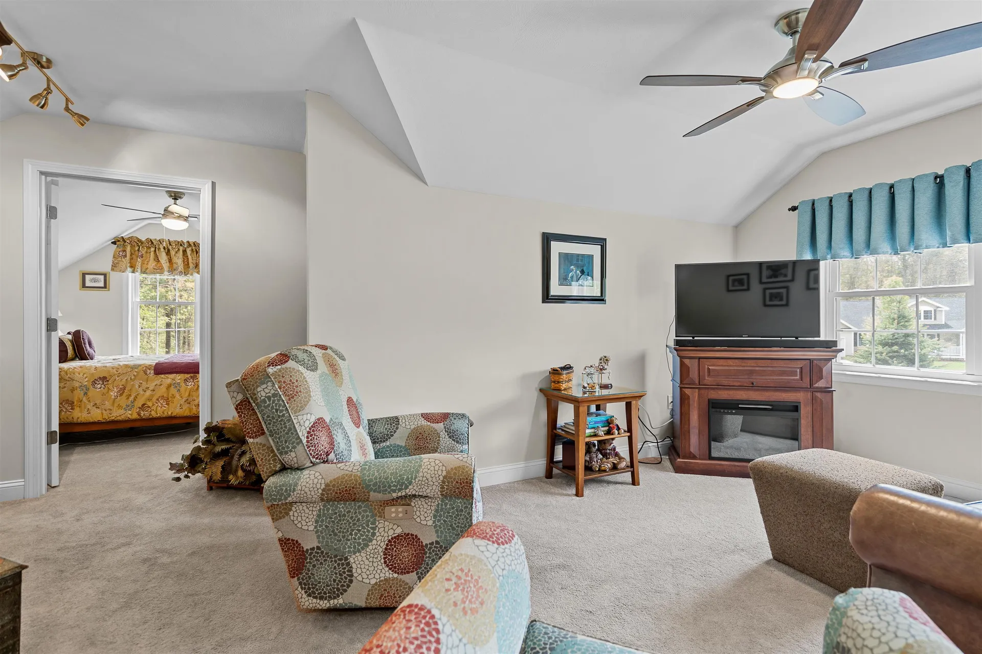 19 Candle Ridge Circle Litchfield NH 03052