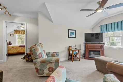 19 Candle Ridge Circle Litchfield NH 03052
