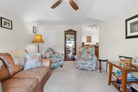 19 Candle Ridge Circle Litchfield NH 03052
