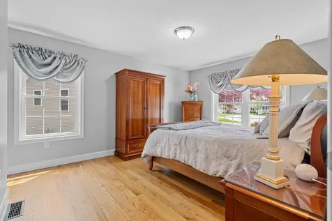 19 Candle Ridge Circle Litchfield NH 03052