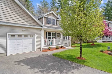 19 Candle Ridge Circle Litchfield NH 03052