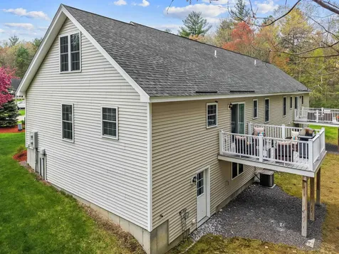19 Candle Ridge Circle Litchfield NH 03052